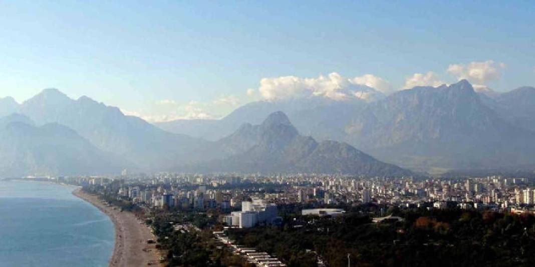 Yüksekte kar alçakta deniz keyfi! Aralık ayında yazı yaşadılar: Herkes donarken onların deniz keyfi imrendirdi 5